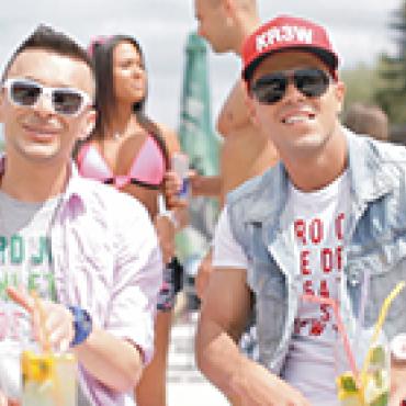 Young G feat. Christian -  Mindent Bele