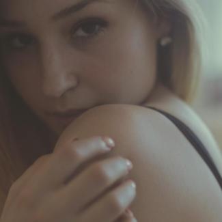 Újdonság a HungaroSound-tól, Karola ft. Mr.Busta - Méreg